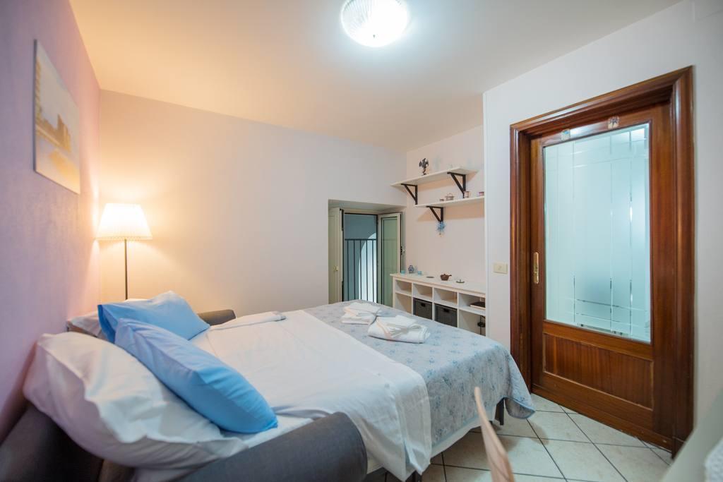 Napoli Sweet Home - Casa "Donna Rosa" ภายนอก รูปภาพ