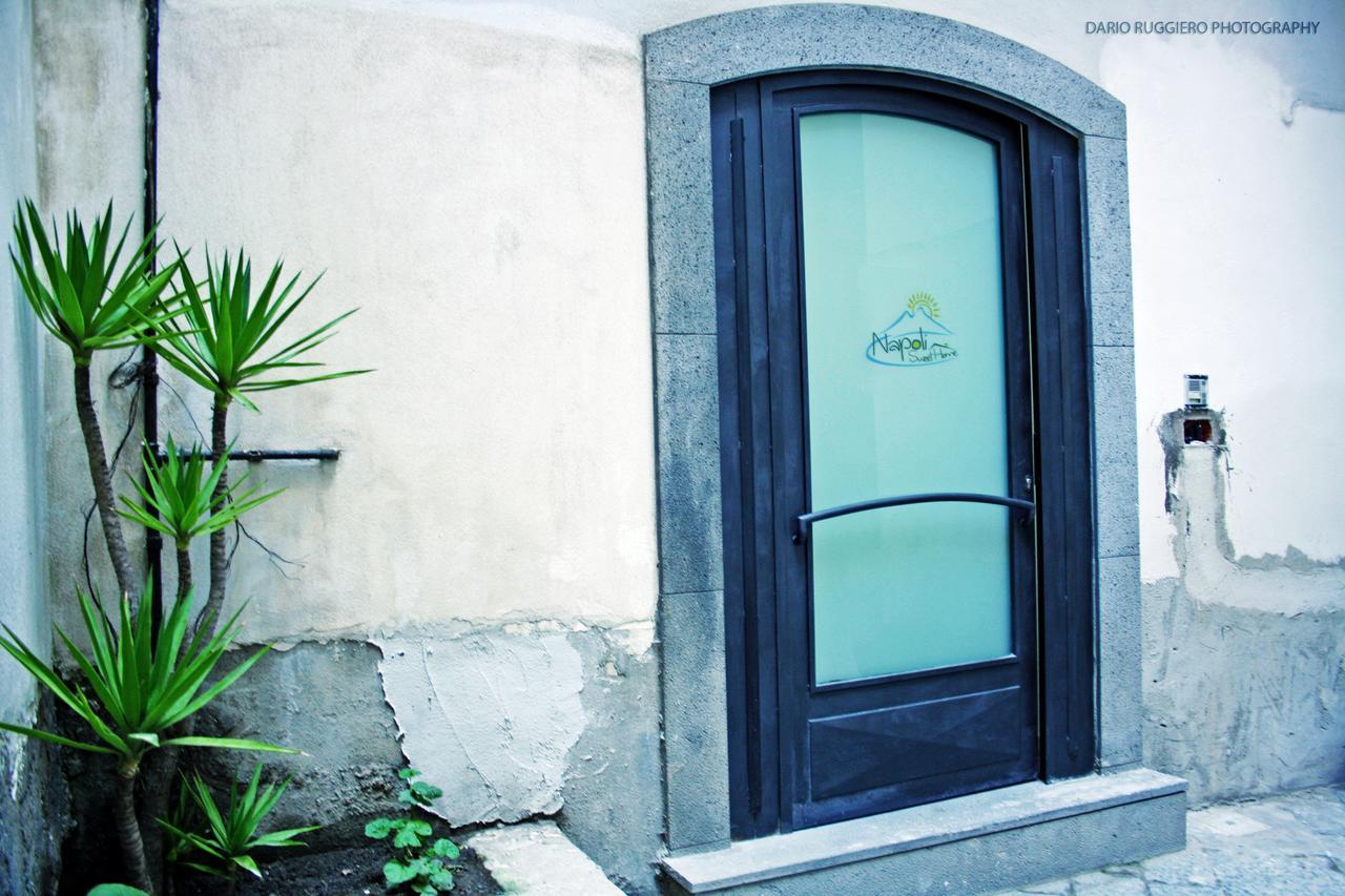 Napoli Sweet Home - Casa "Donna Rosa" ภายนอก รูปภาพ